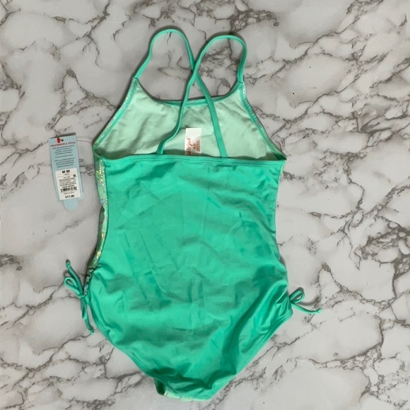 Cat & Jack Graphic Blue One Piece
Swimsuit Size M (8) - Picture 6 of 13